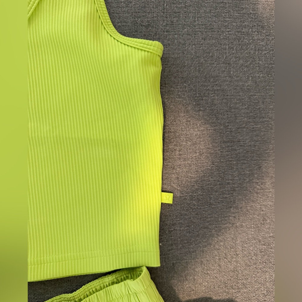 Lululemon Athletica Lime Green Activewear Set - Brand New - Picture 2 of 5